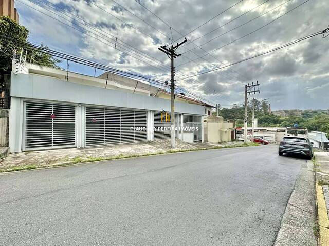 #1300 - Casa para Venda em Cotia - SP