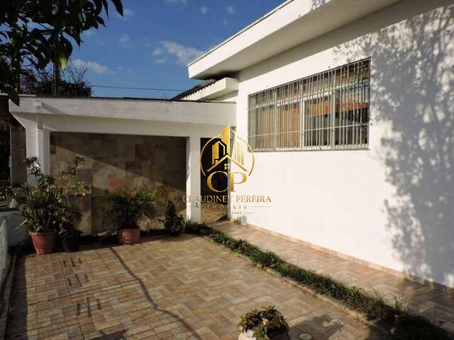 Casa em Bolsão para Locação em Cotia - 2